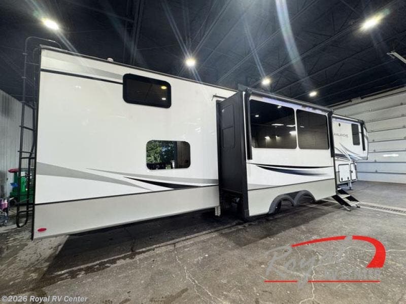 2023 Avalanche 390DS by Keystone from Royal RV Center in Middlebury, Indiana