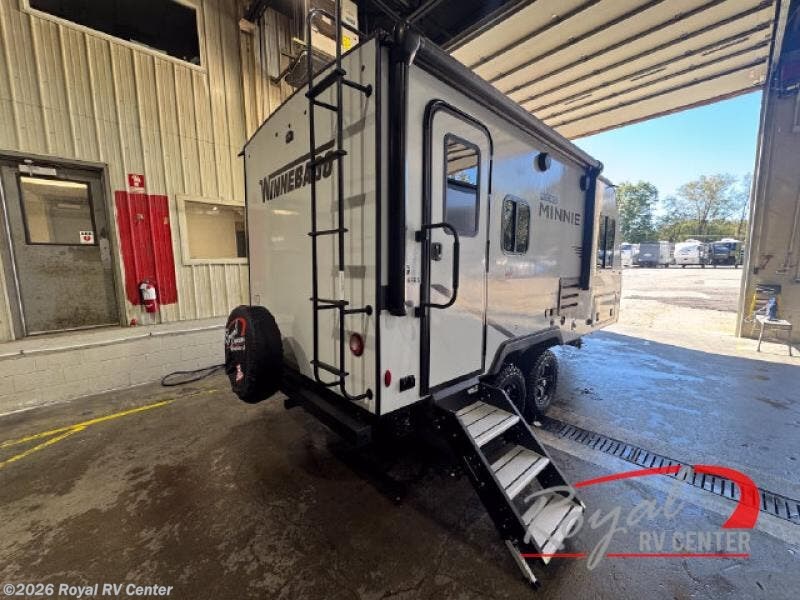 2022 Micro Minnie 1808FBS by Winnebago from Royal RV Center in Middlebury, Indiana