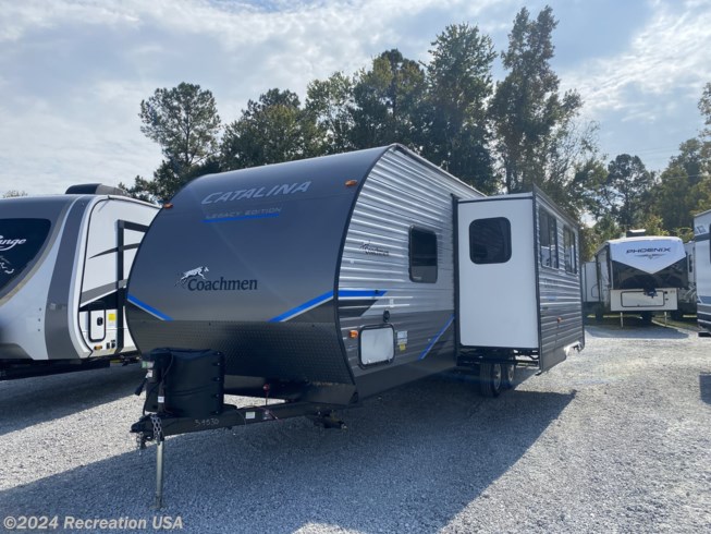 2022 Catalina Legacy Edition 263BHSCK by Coachmen from Recreation USA in Longs, South Carolina