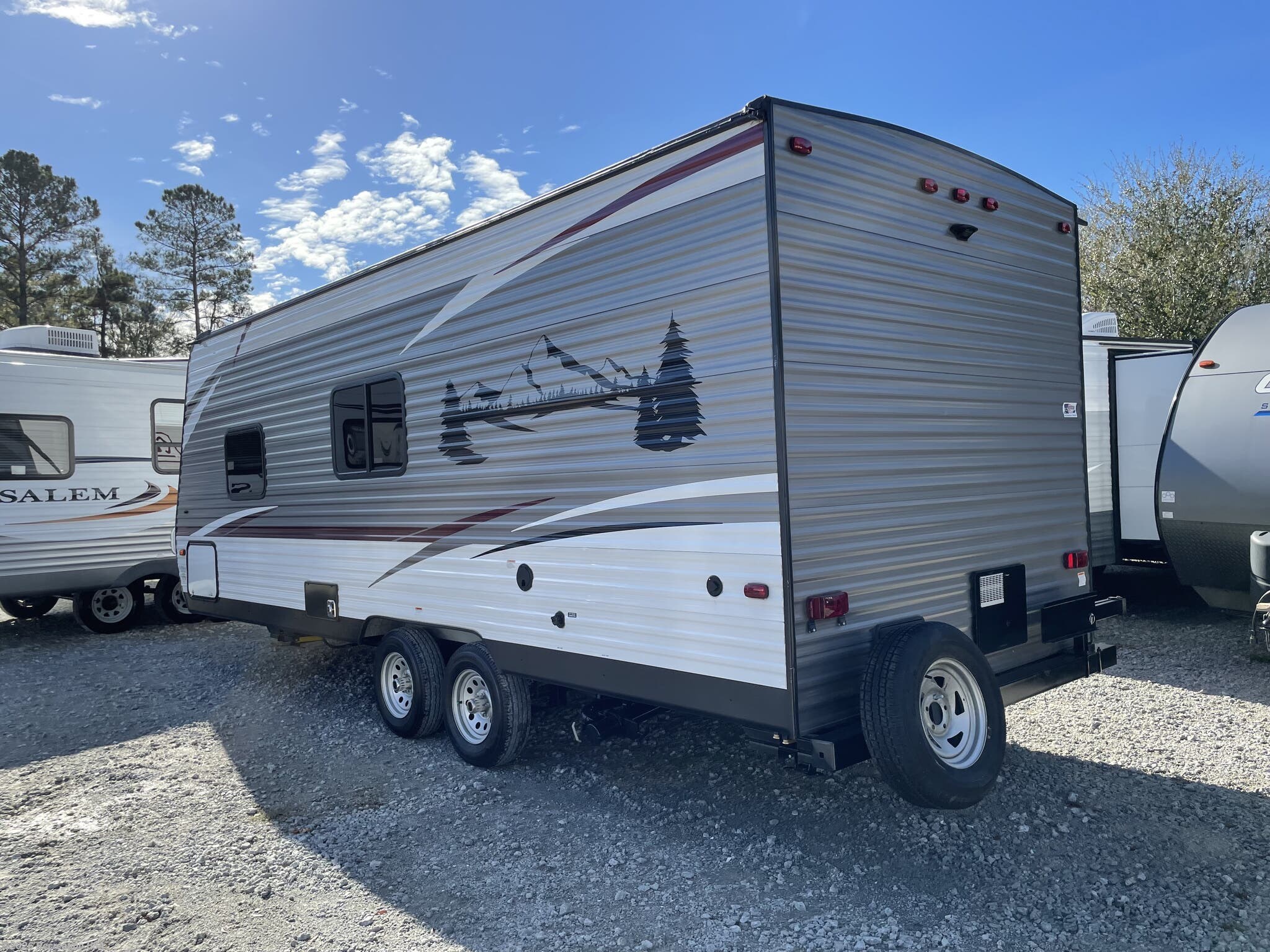 12286 - 2020 Dutchmen Coleman Lantern LT 215BH Travel Trailer for sale in  Longs SC