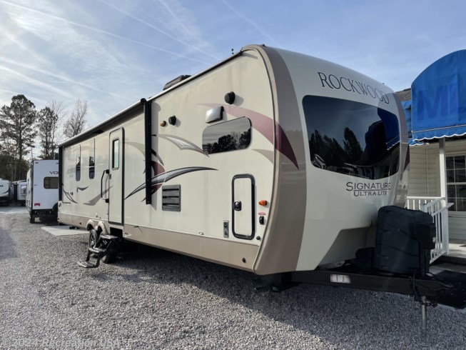 Used 2018 Forest River Rockwood Signature Ultra Lite 8335BSS available in Longs, South Carolina