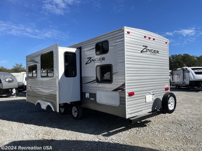 Used 2015 CrossRoads Zinger ZT28BH available in Longs, South Carolina