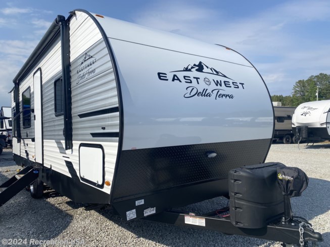 New 2022 East to West Della Terra 250BH available in Myrtle Beach, South Carolina