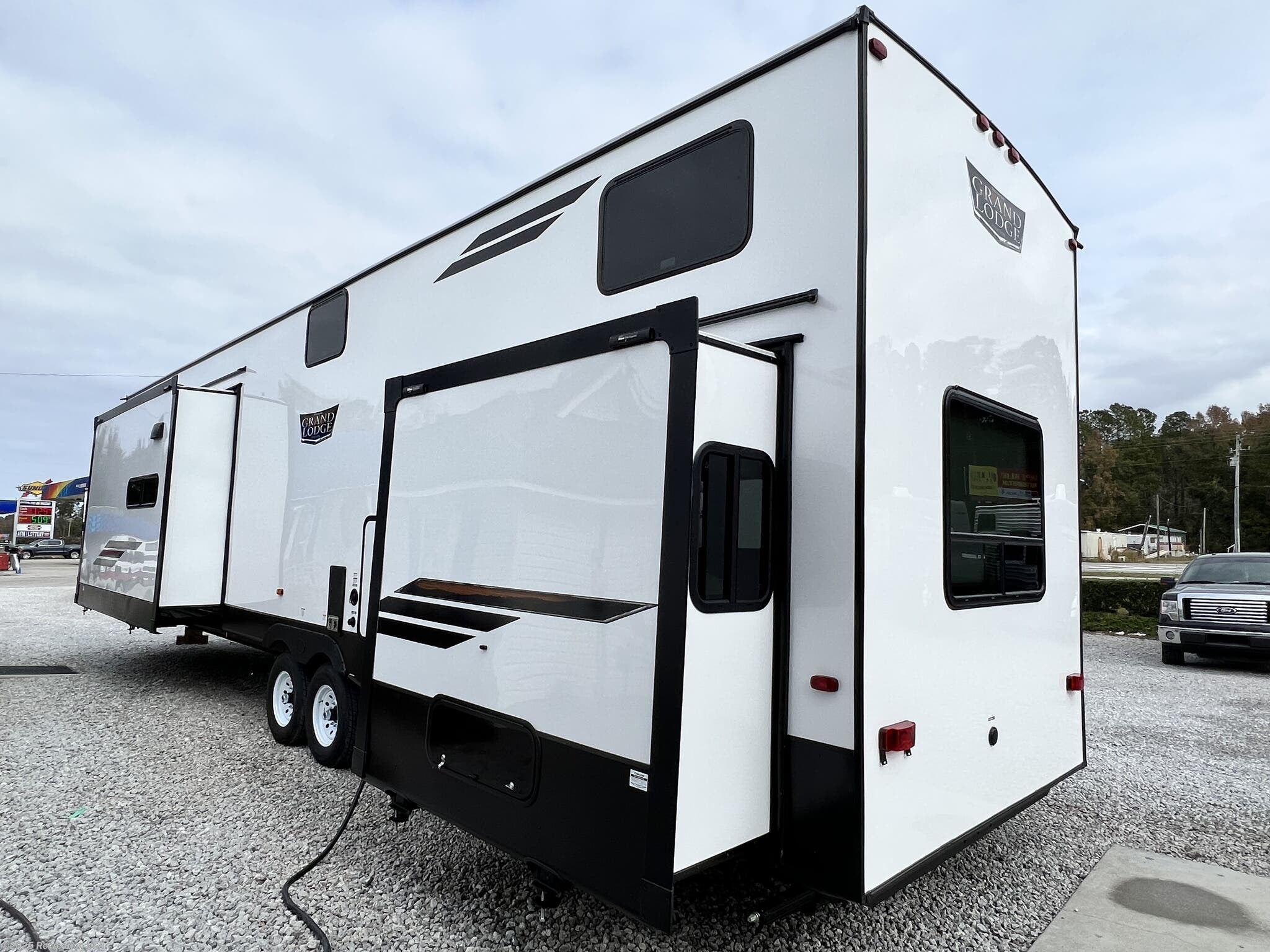 2023 Forest River Wildwood Grand Lodge 42FLDL RV for Sale in Longs