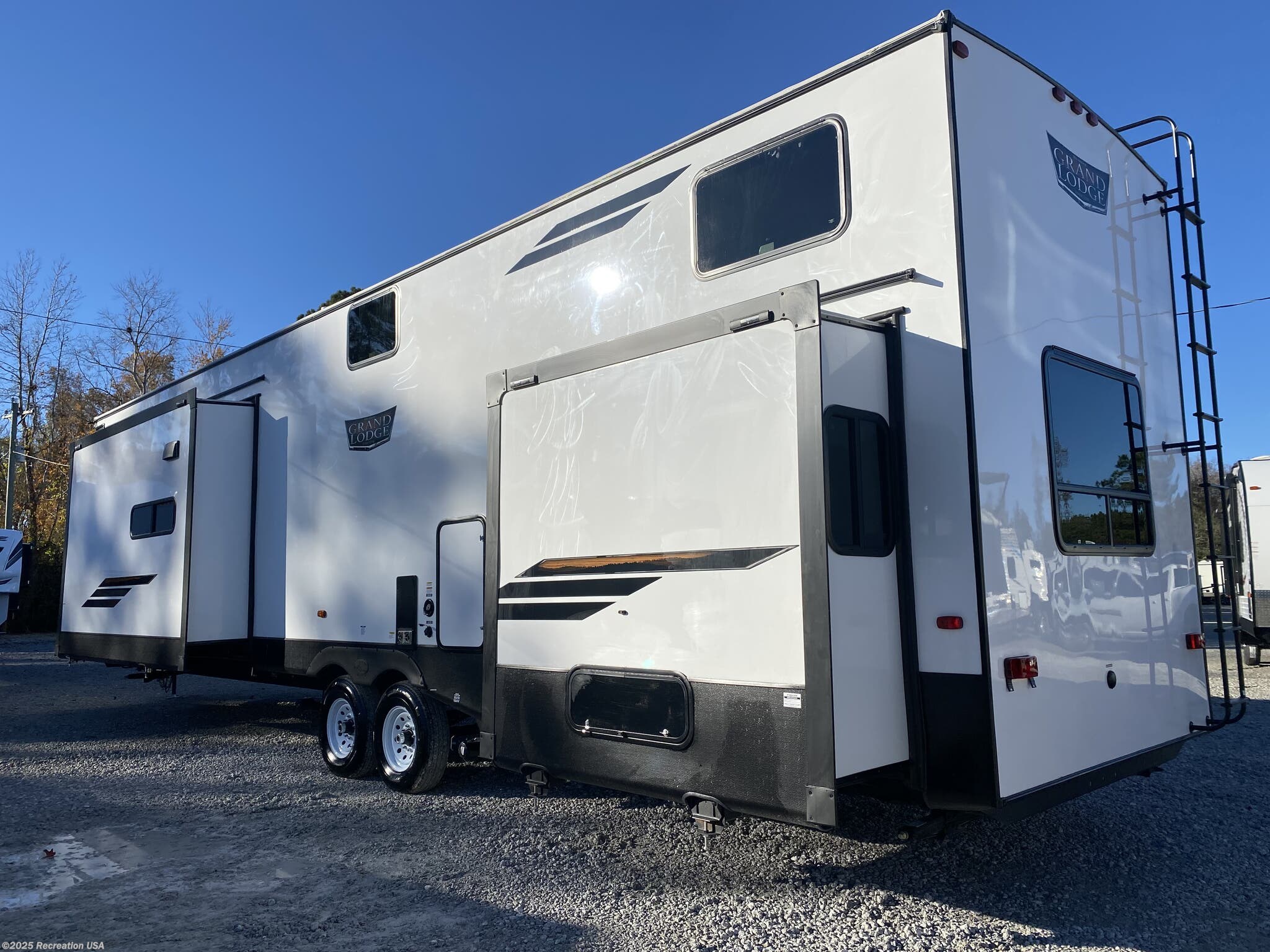 2023 Forest River Wildwood Grand Lodge 42FLDL RV for Sale in Longs, SC