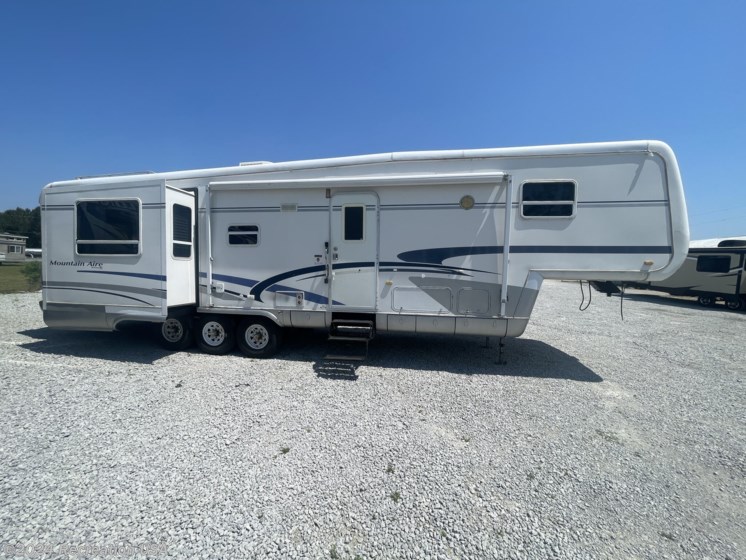 Used 2001 Newmar Mountain Aire 36RLFB available in Longs - North Myrtle Beach, South Carolina