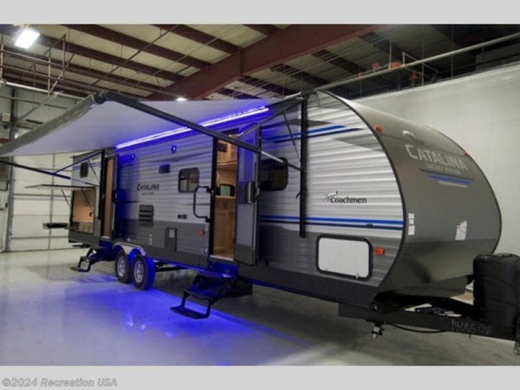 Used 2019 Coachmen Catalina Legacy 323BHDSCK available in Longs, South Carolina