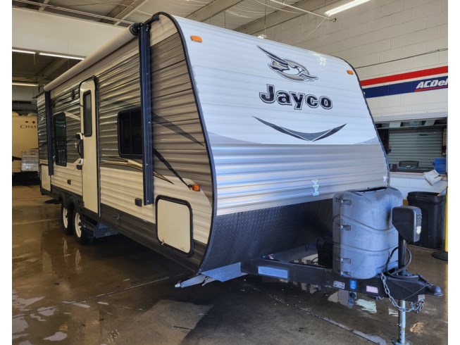 Used 2016 Jayco Jay Flight 23RB available in Madison, Ohio