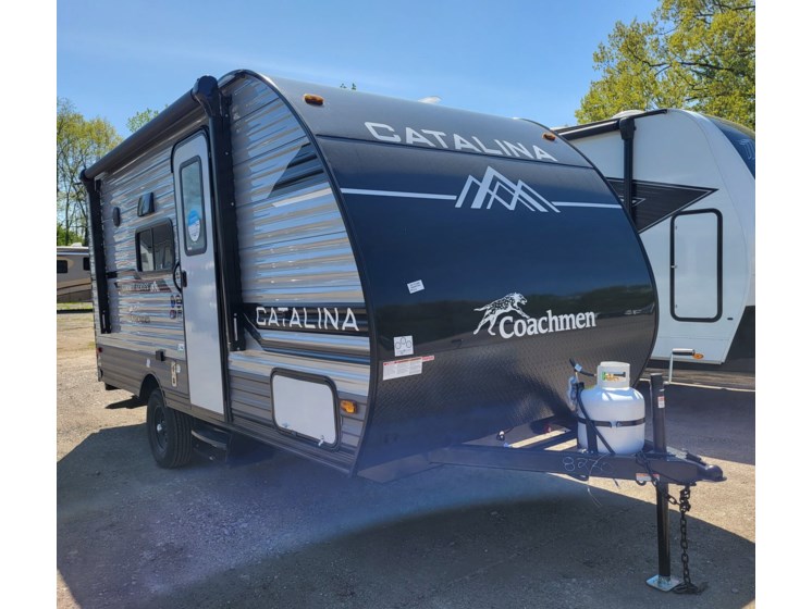 Used 2024 Coachmen Catalina Summit Series 7 164BHX available in Madison, Ohio