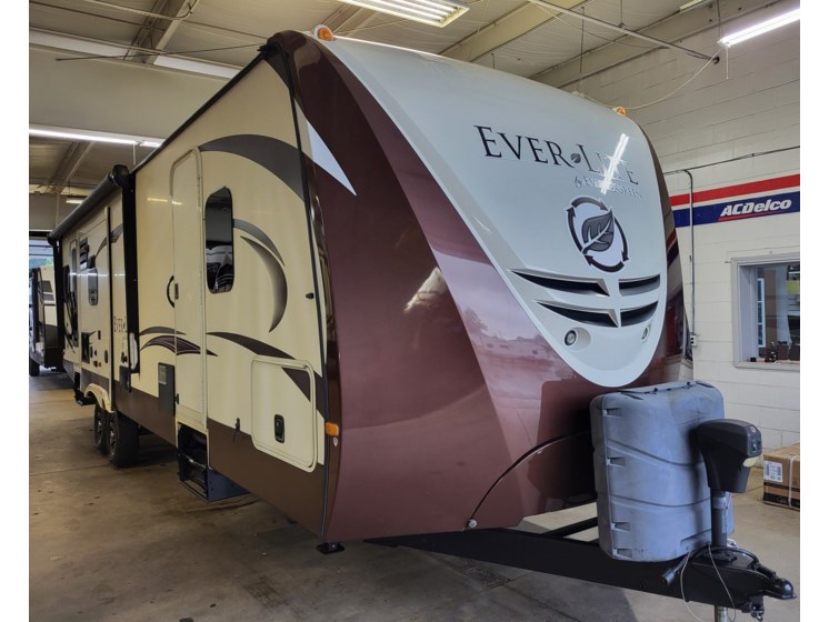 Used 2015 EverGreen RV Ever-Lite 291RLS available in Madison, Ohio