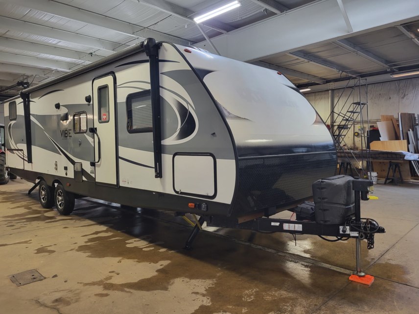 Used 2019 Forest River Vibe 287QBS available in Madison, Ohio