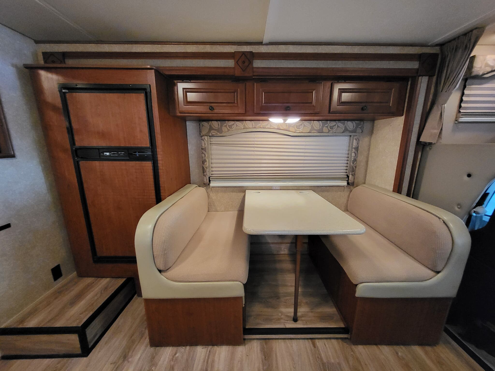 Used 2011 Thor FREEDOM ELITE 26E available in Madison, Ohio