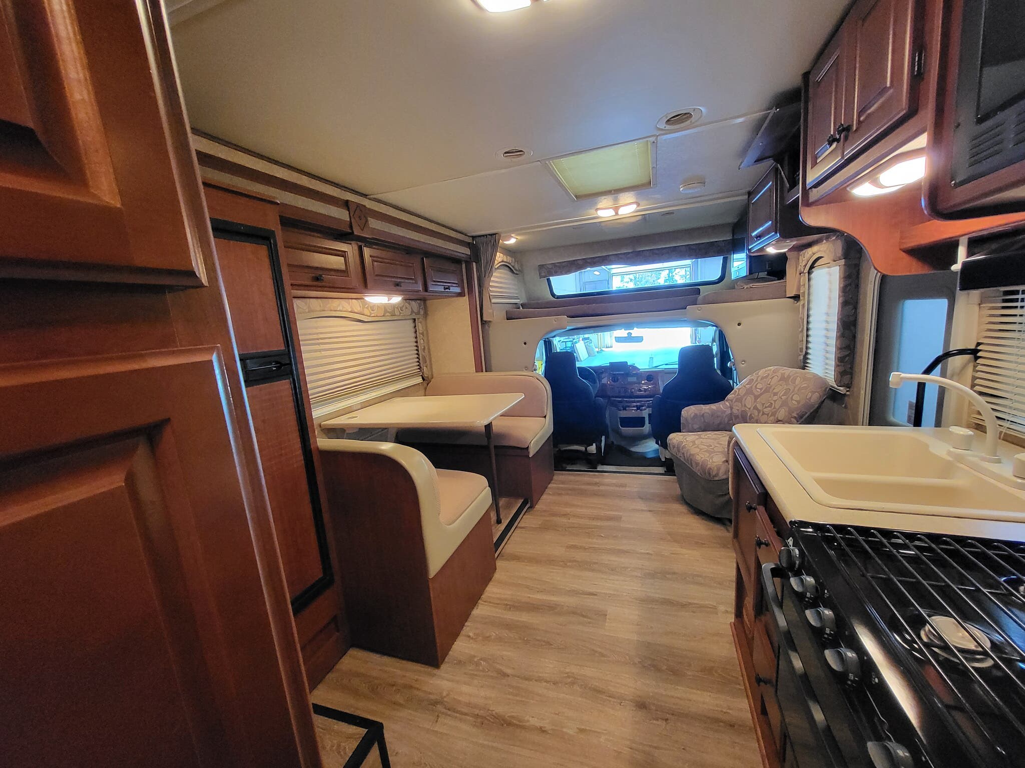 2011 FREEDOM ELITE 26E by Thor from Roughin' It Inc in Madison, Ohio