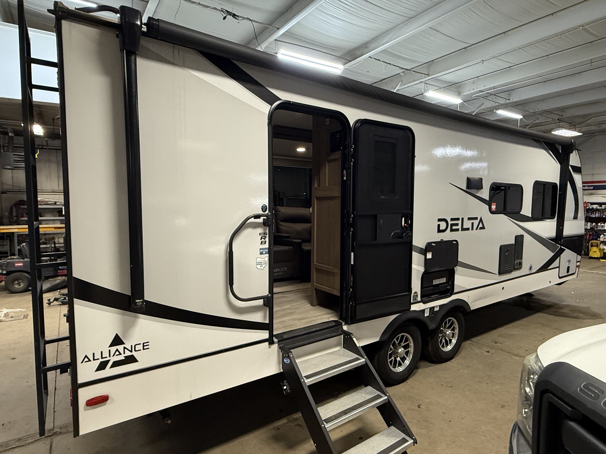2024 Delta 262RB - Used Travel Trailer For Sale by Roughin' It Inc in Madison, Ohio