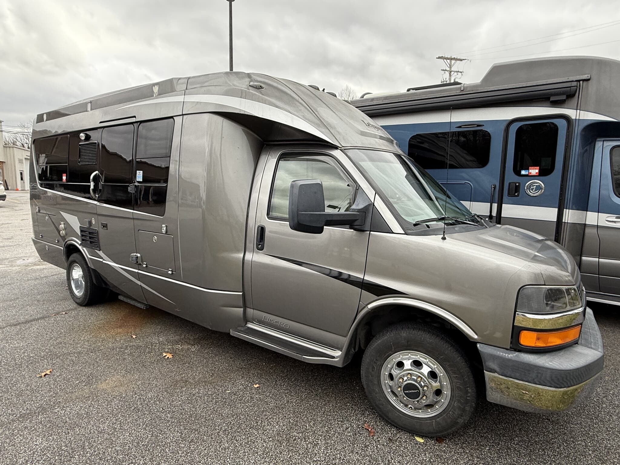 2010 Leisure Travel Freedom II LIBERO