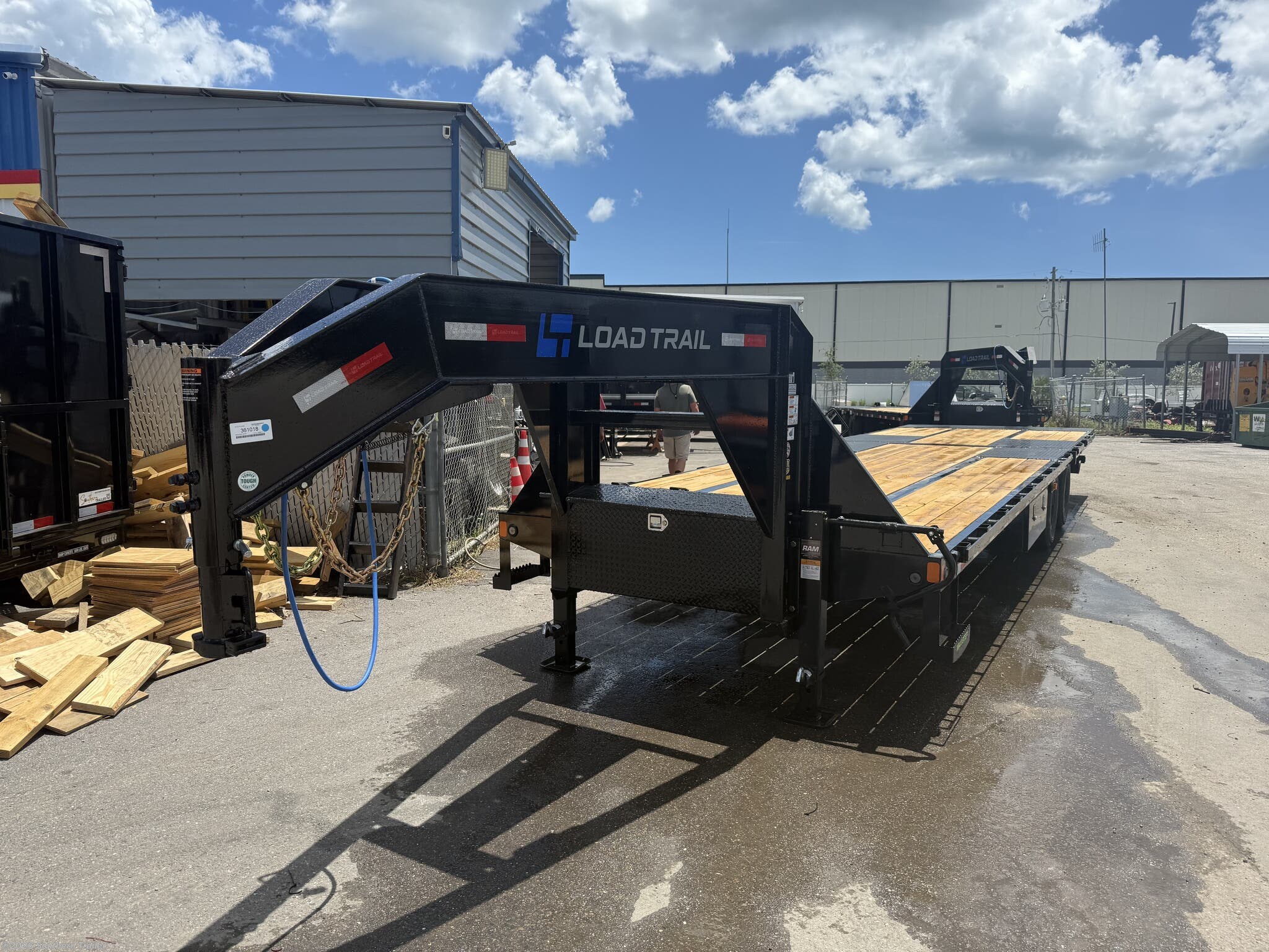 2025 Load Trail GL 102X32 Low Pro Gooseneck w/Hyd. Dove 24K GVWR - New Deckover/Flat Deck Trailer for sale by Southern Trailer in Englewood, Florida