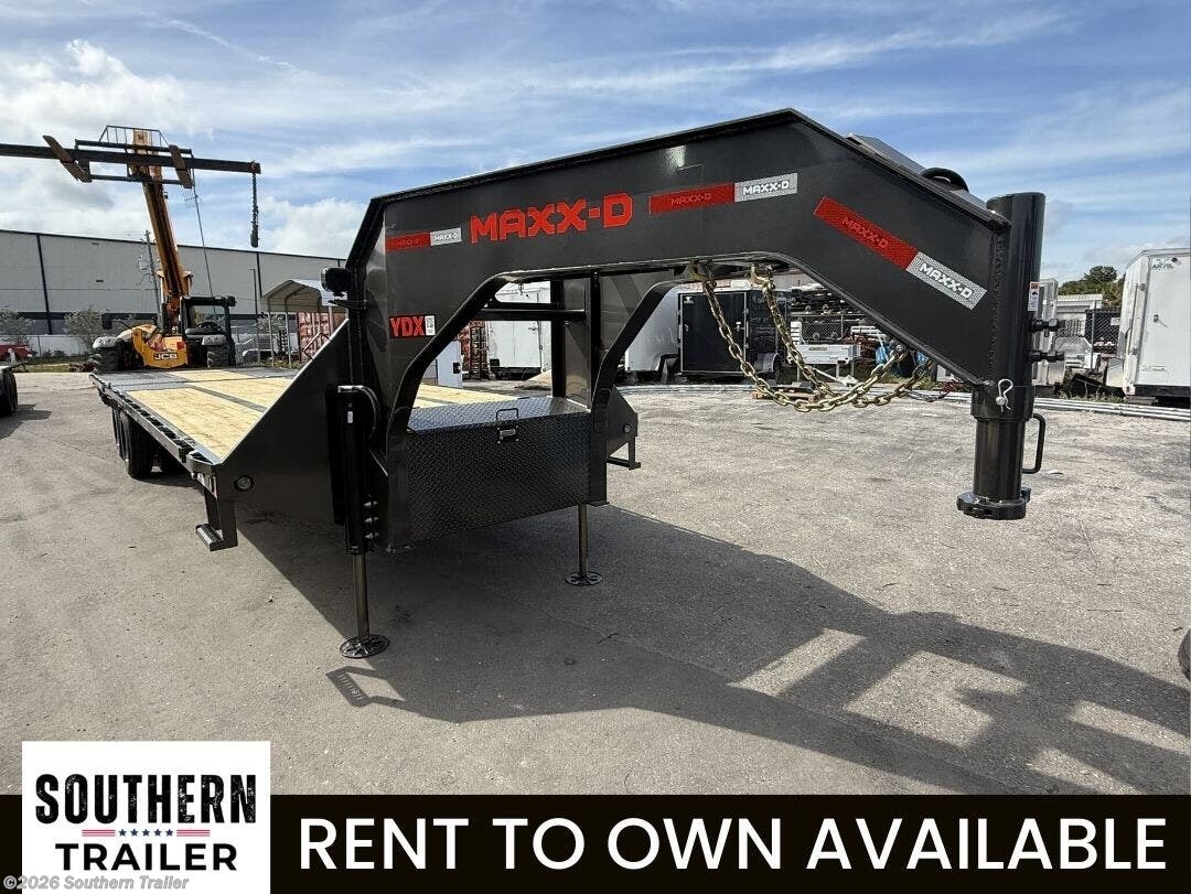 2026 MAXX-D 102X32 Gooseneck Flatbed w/Hyd. Dove 25.9K GVWR
