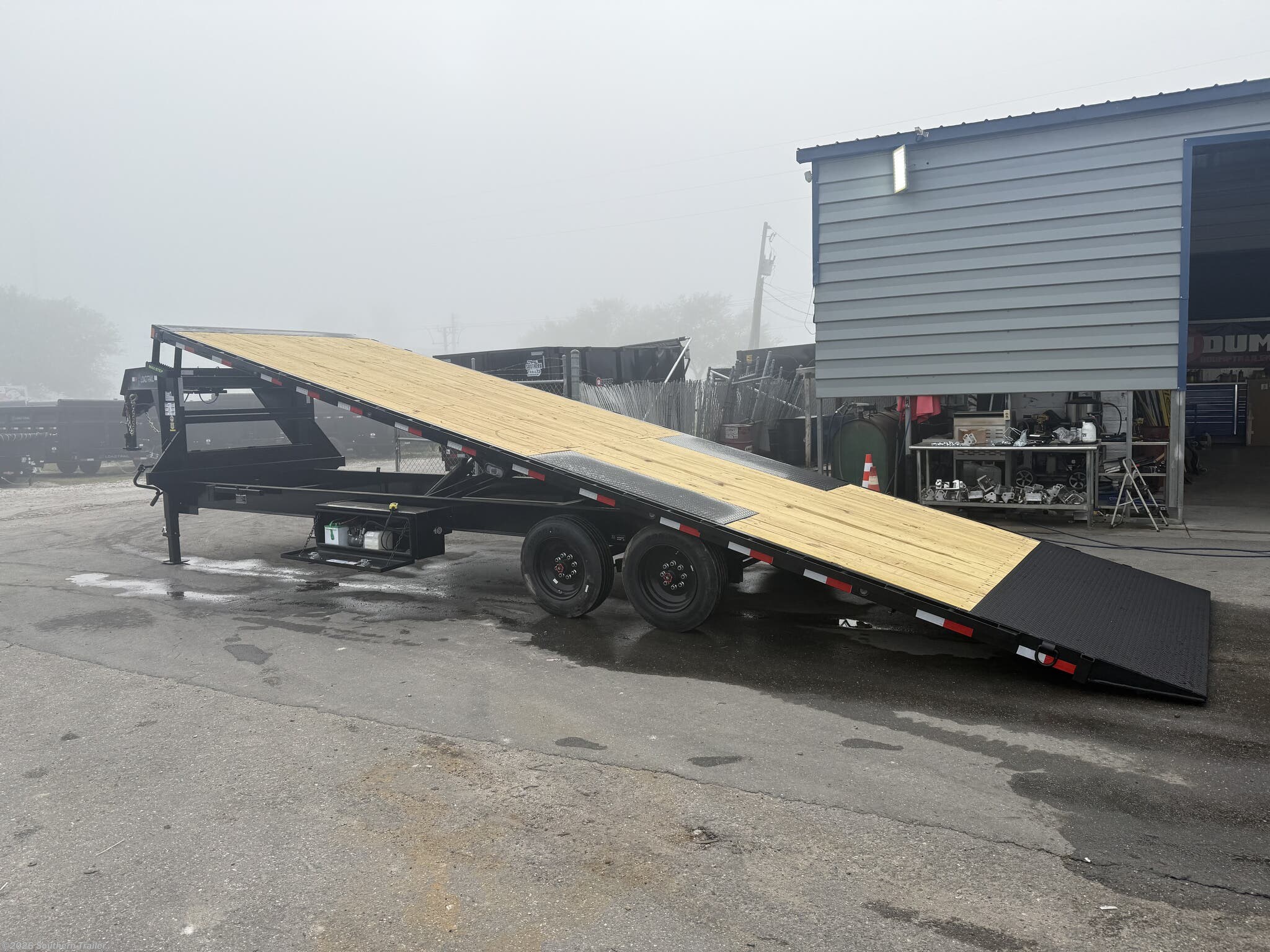 2026 Load Trail GE 102X30 Gooseneck Full Tilt Deckover Trailer 16K - New Tilt Deck Trailer for sale by Southern Trailer in Englewood, Florida