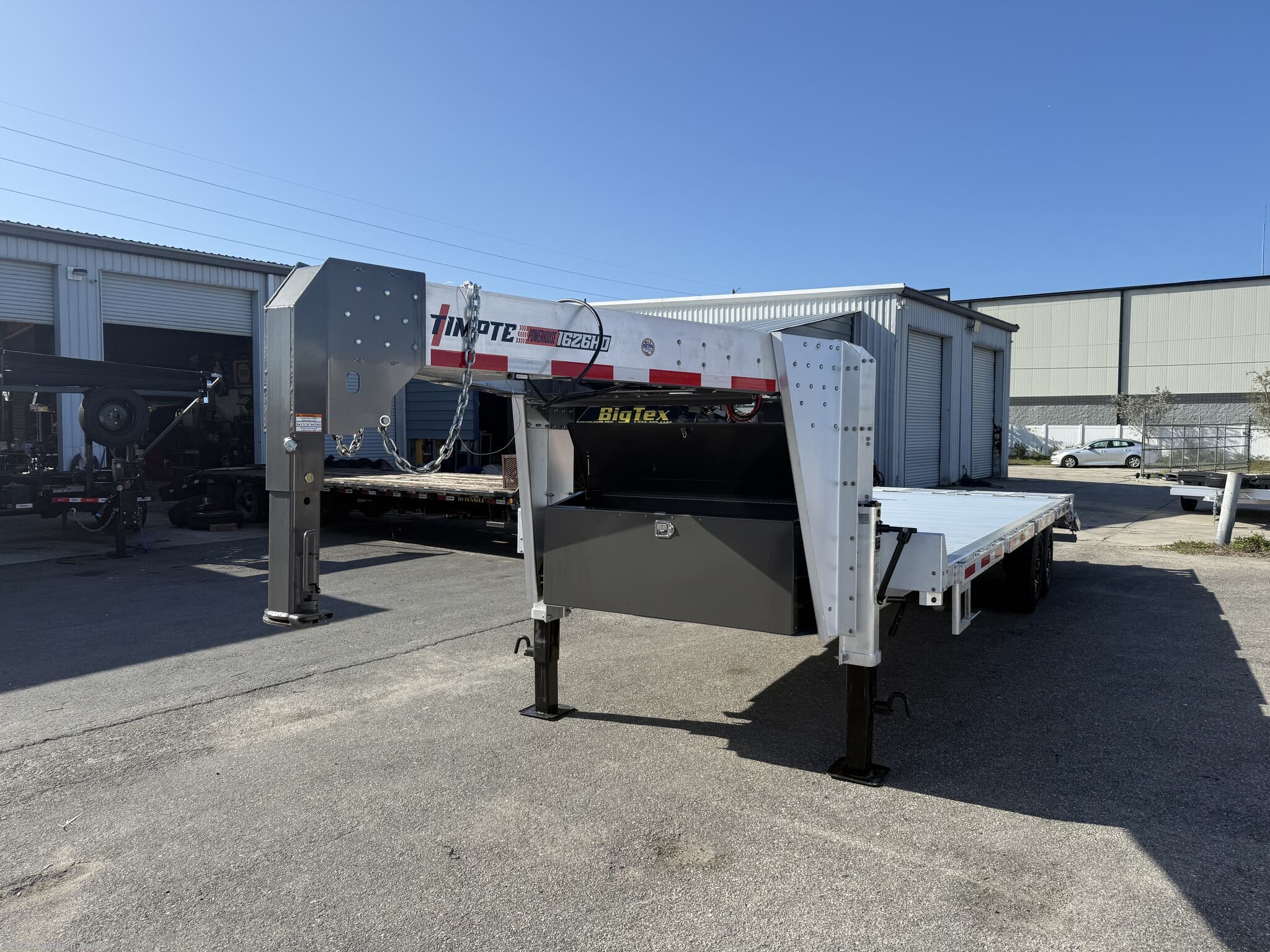 2027 Timpte 26' Gooseneck Aluminum Deckover Trailer  16K GVWR - New Deckover/Flat Deck Trailer for sale by Southern Trailer in Englewood, Florida