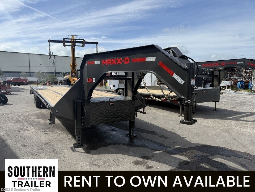 2027 MAXX-D 102X32 Low Pro Gooseneck Flatbed 25.9K GVWR