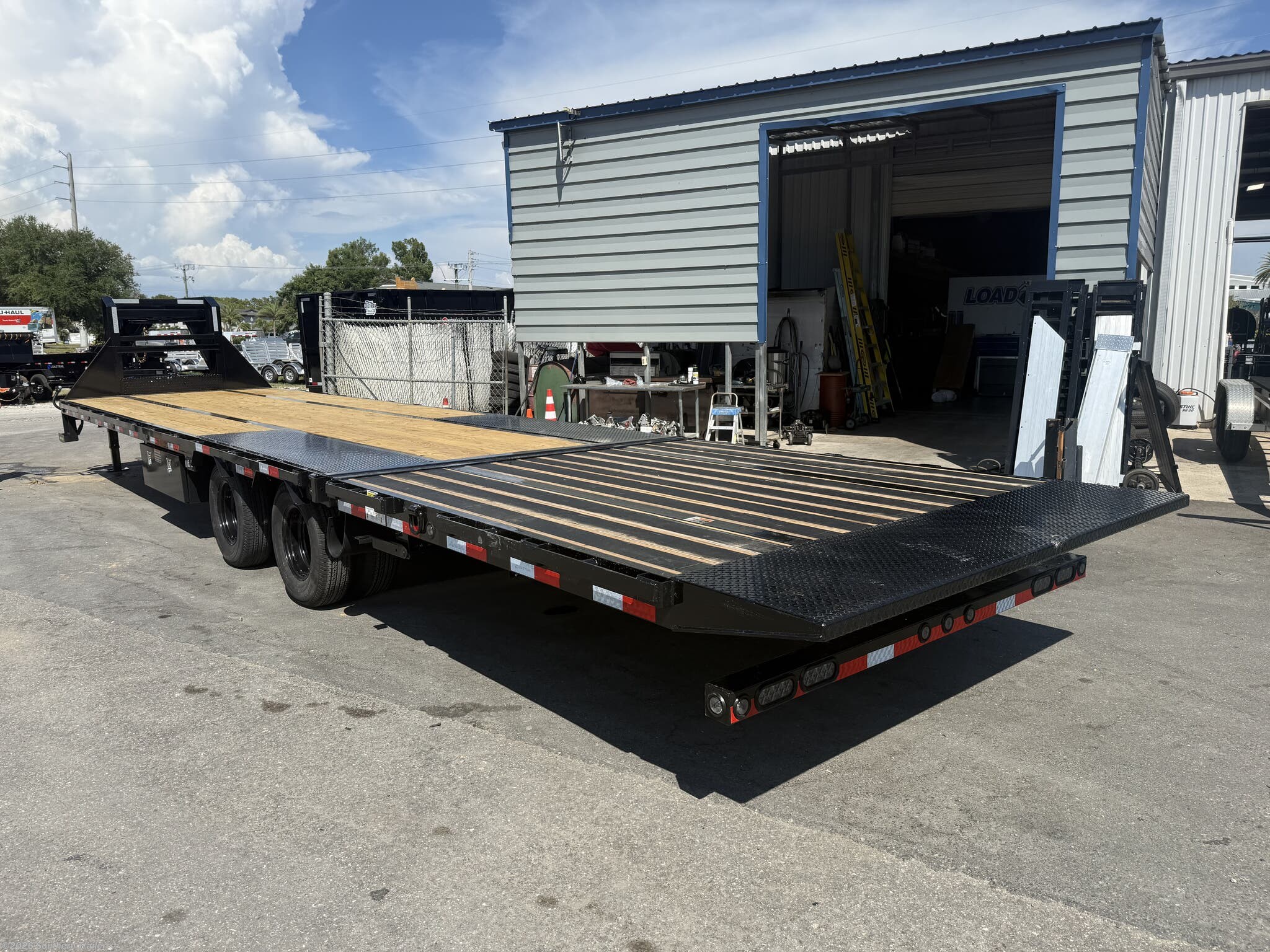 New 2026 Load Trail GL 102X36 Gooseneck w/Hyd. Dovetail 25.9K GVWR available in Englewood, Florida