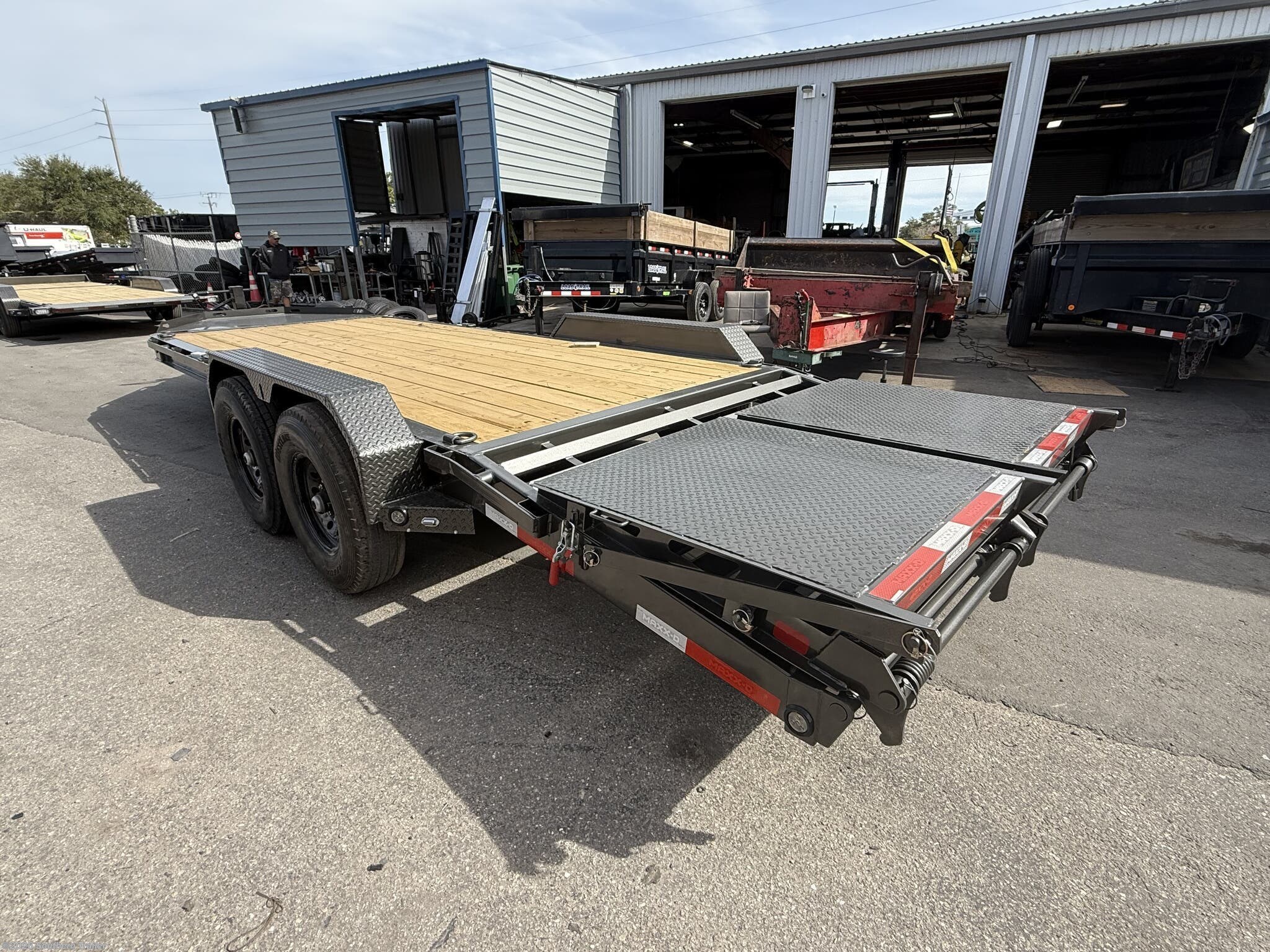 2027 MAXX-D 83X20 Equipment Trailer w/MAXXD Ramps 14K GVWR - New Equipment Trailer for sale by Southern Trailer in Englewood, Florida