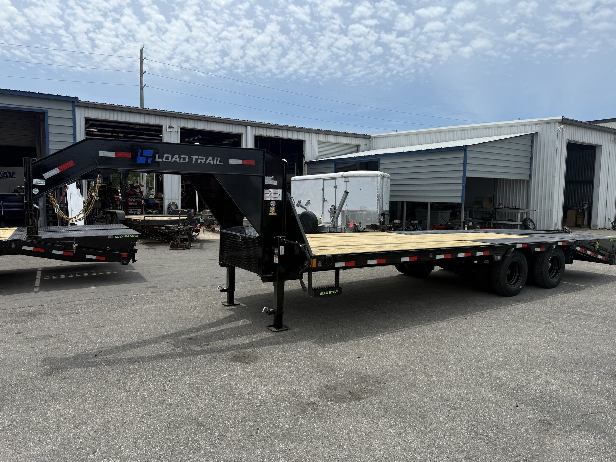 New 2027 Load Trail GP 102X25 Gooseneck Deckover Equipment Trailer 25.9K available in Englewood, Florida