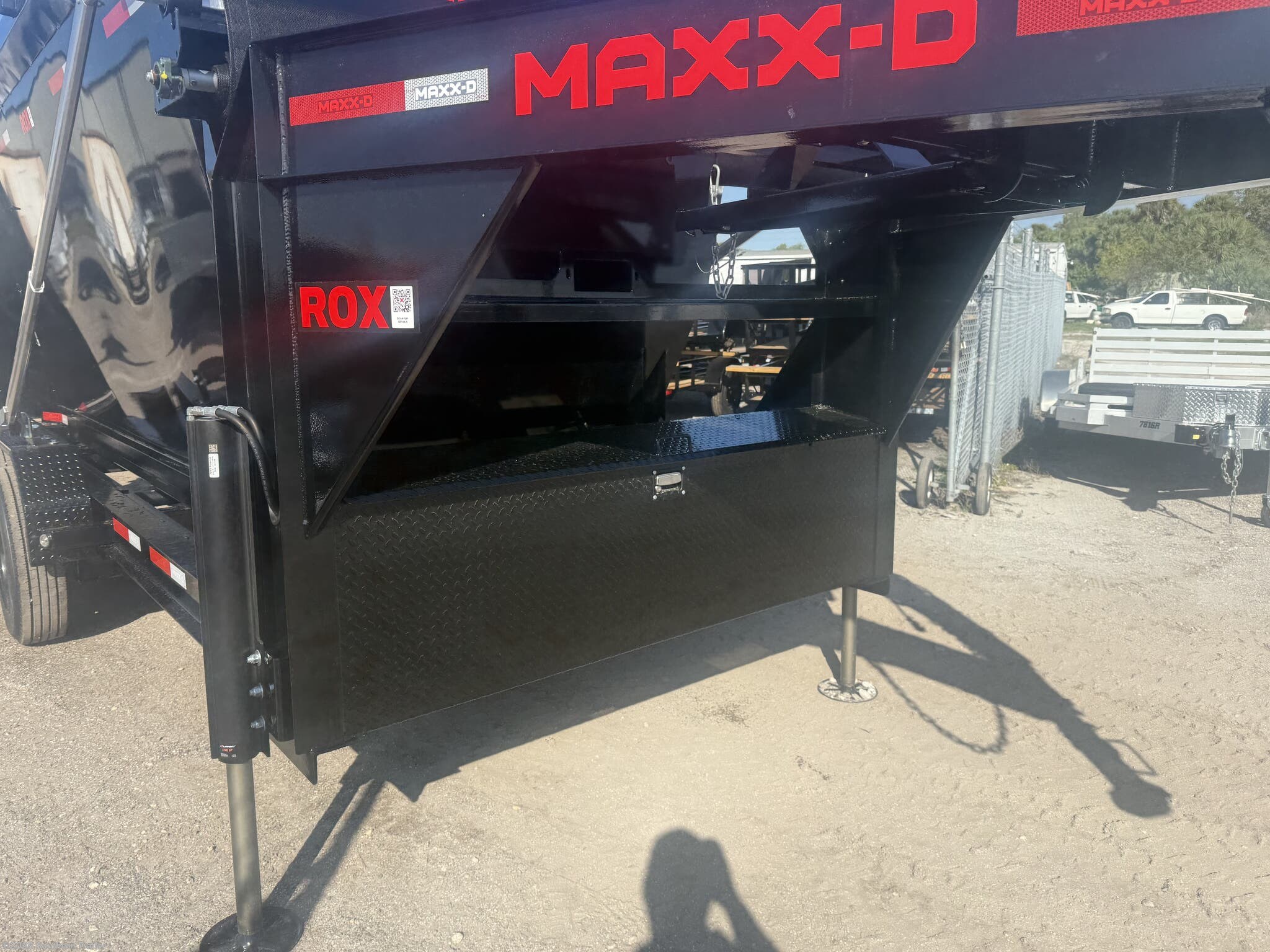 2027 MAXXD photo 9