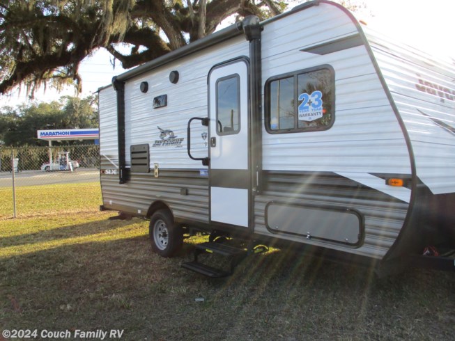 2022 Jayco Jay Flight SLX 184BS - New Travel Trailer For Sale by Couch Family RV in Cross City, Florida features LP Detector, Bunk Beds, Surround Sound System, Booth Dinette, Stove Top Burner