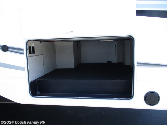 2022 Jayco Eagle 321RSTS - New Fifth Wheel For Sale by Couch Family RV in Cross City, Florida features TV, Medicine Cabinet, Roof Vents, External Shower, Ladder