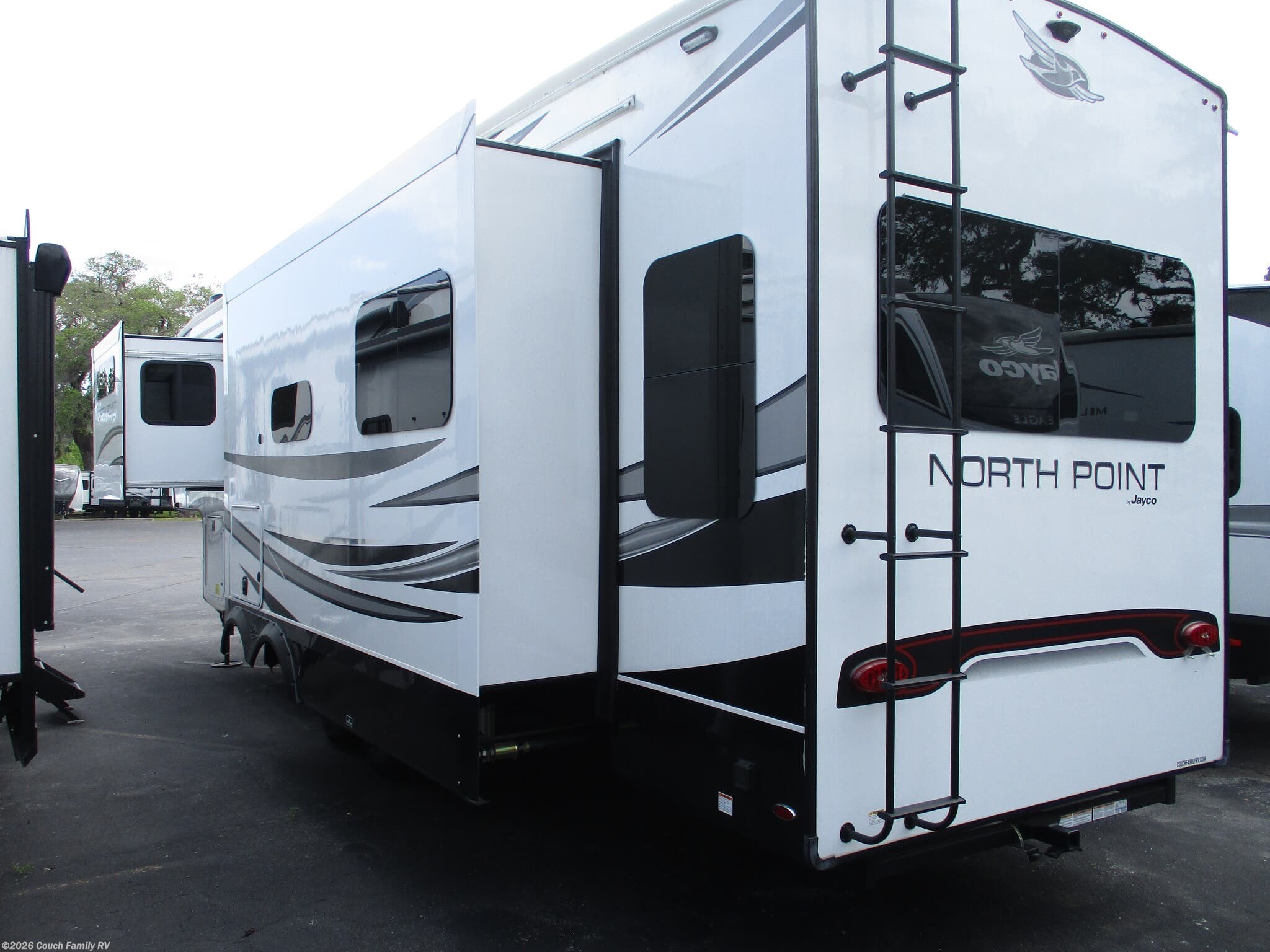 2023 Jayco North Point 340CKTS - Used Fifth Wheel For Sale by Couch Family RV in Cross City, Florida features Smoke Detector, LP Detector, Awning, Medicine Cabinet, CO Detector