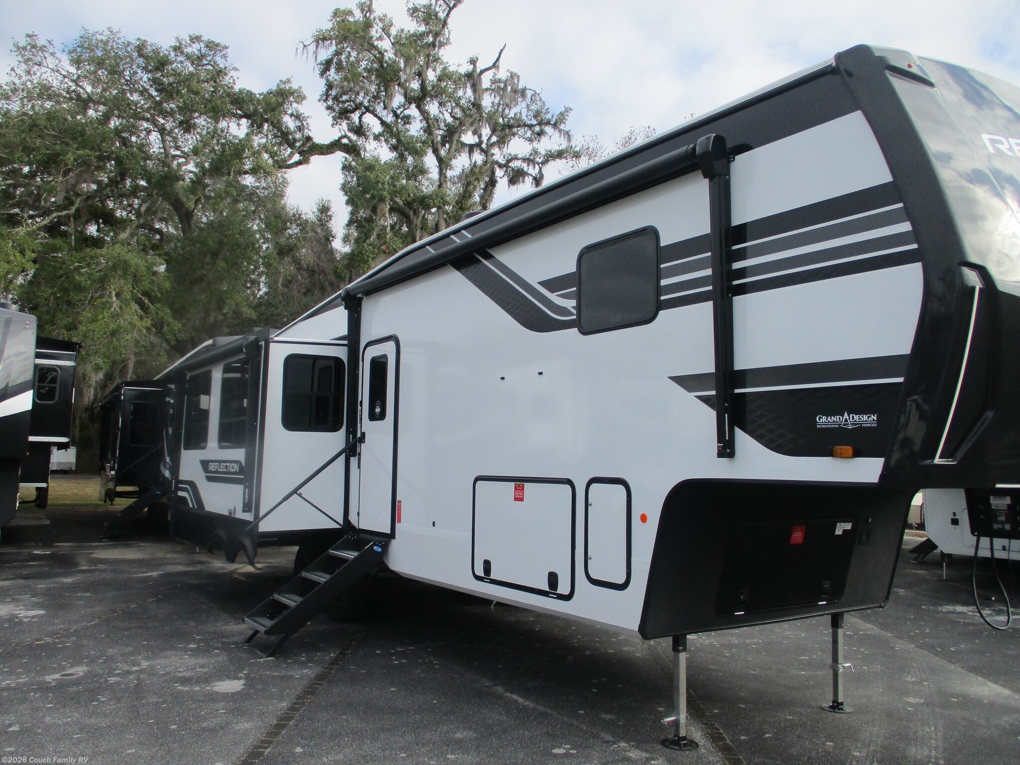 2026 Grand Design Reflection 337RLS - New Fifth Wheel For Sale by Couch Family RV in Cross City, Florida features Refrigerator, Leveling Jacks, Awning, Roof Vents, Microwave