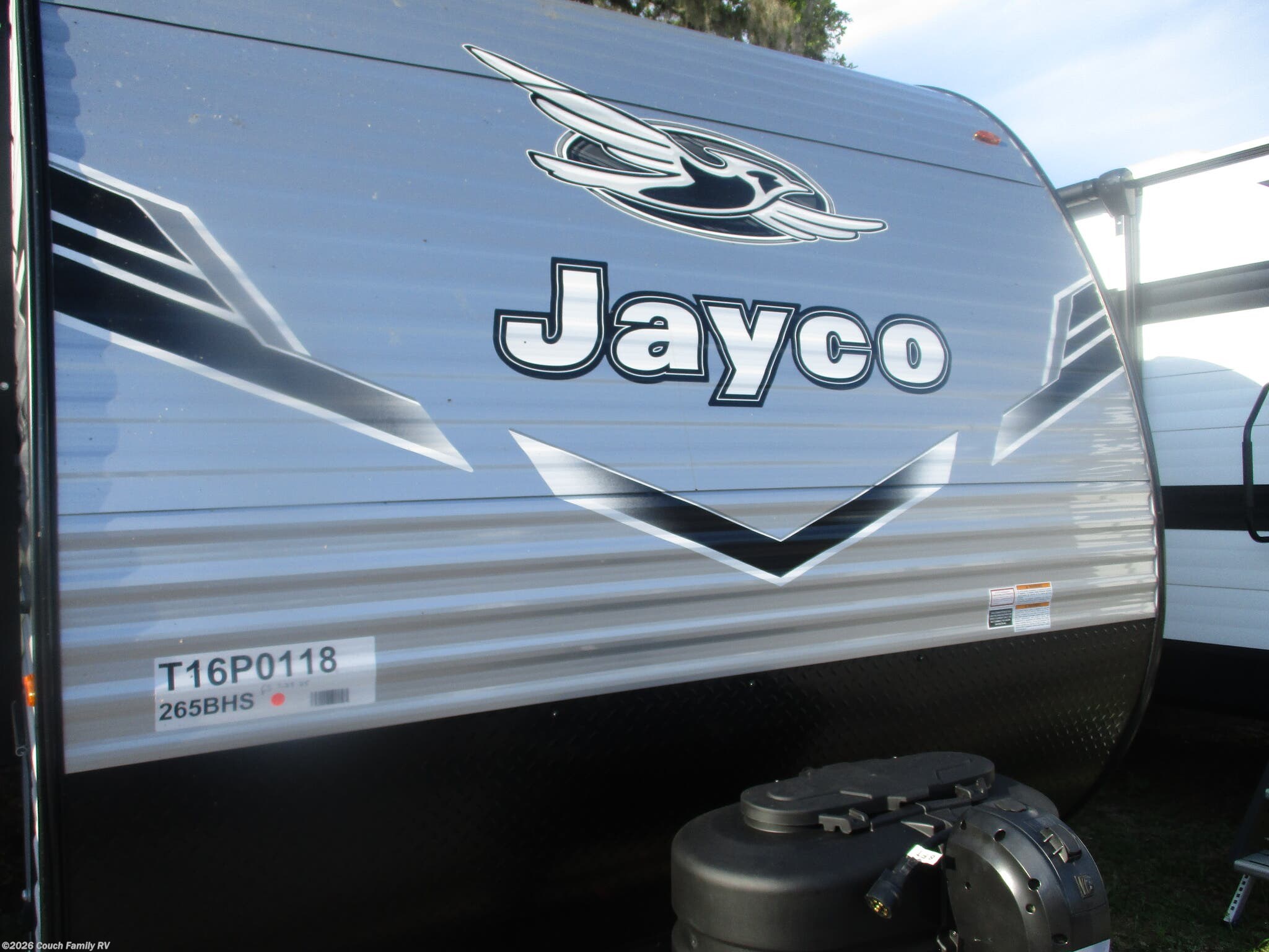 2026 Jayco Jay Flight SLX 265BHS - New Travel Trailer For Sale by Couch Family RV in Cross City, Florida features Awning, Roof Vents, Oven, Slideout, Air Conditioning