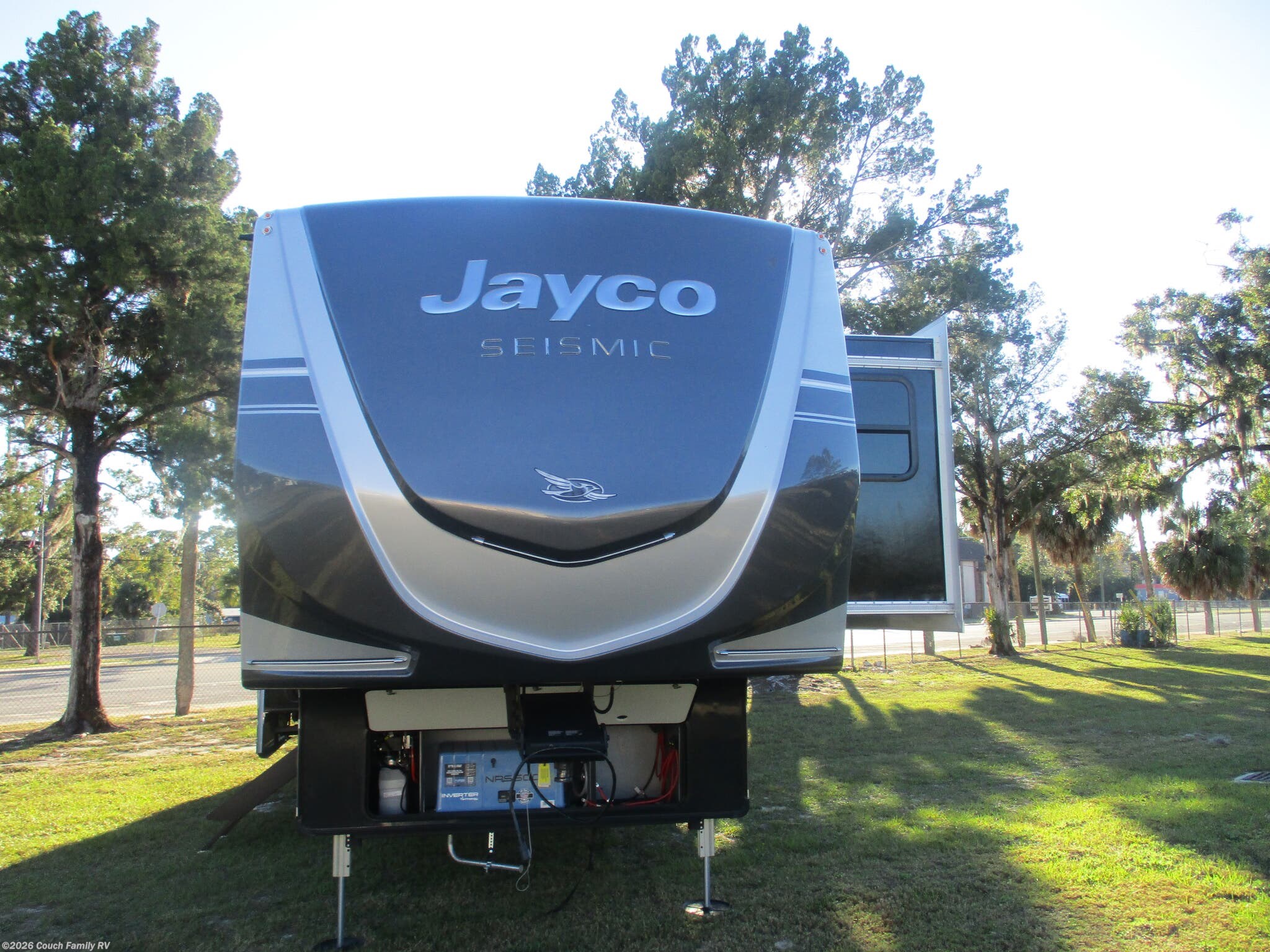 2026 Jayco Seismic 395 - New Toy Hauler For Sale by Couch Family RV in Cross City, Florida features Oven, Insulated, Slideout, Refrigerator, Ramp