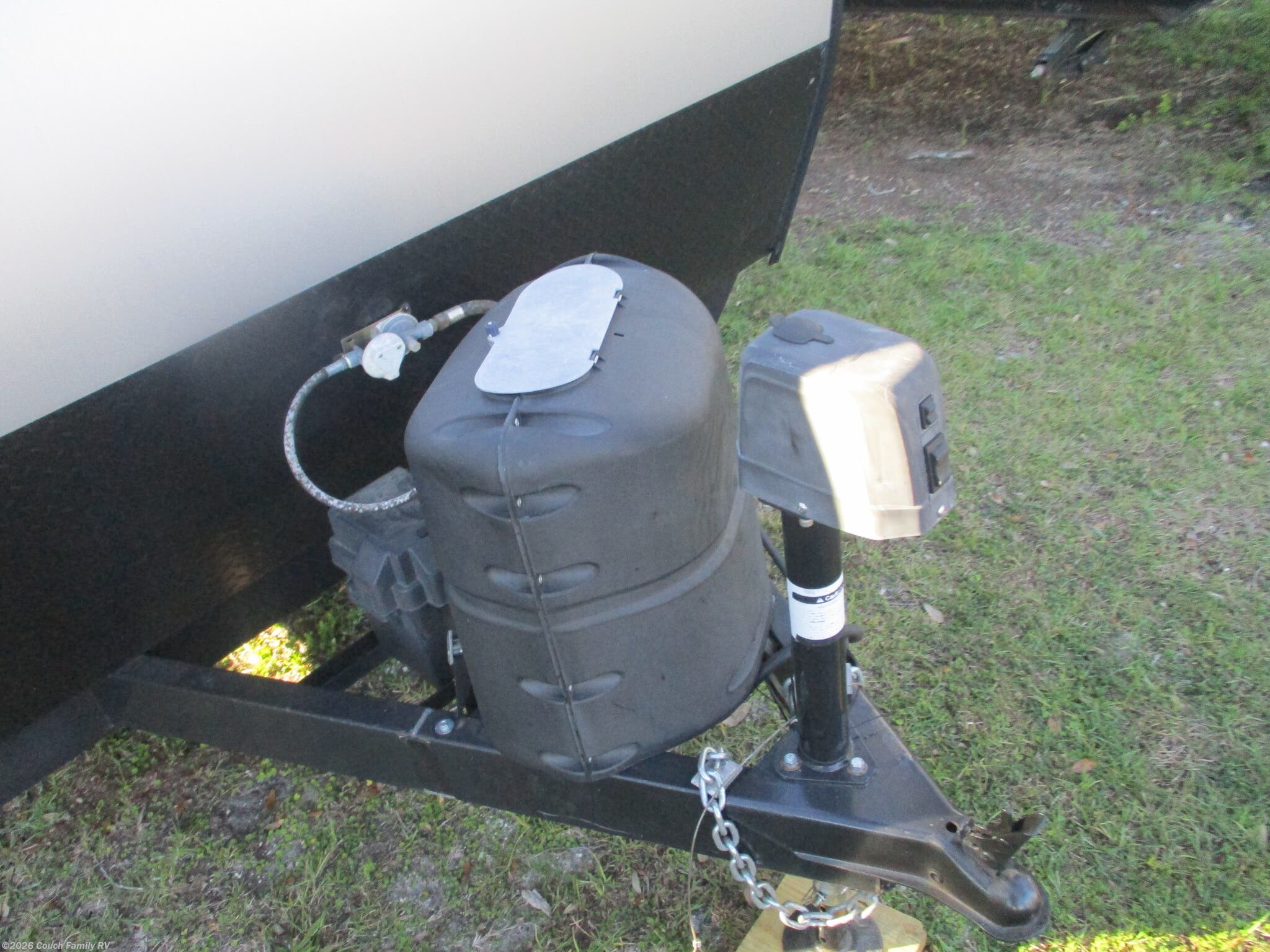 2021 Forest River Wolf Pup 16FQBL - Used Travel Trailer For Sale by Couch Family RV in Cross City, Florida features Stove, Fantastic Fan, Stereo System, Power Awning, Awning