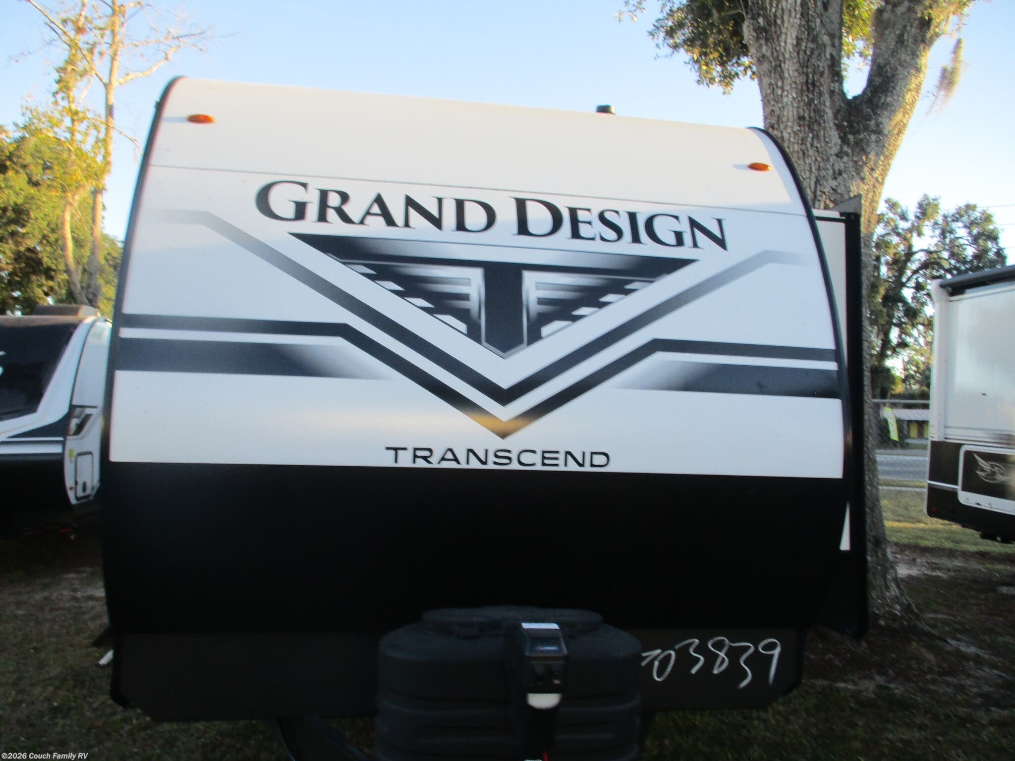 2026 Grand Design Transcend 335BHT - New Travel Trailer For Sale by Couch Family RV in Cross City, Florida features Dinette, Queen Bed, Dryer, Backup Camera, Booth Dinette
