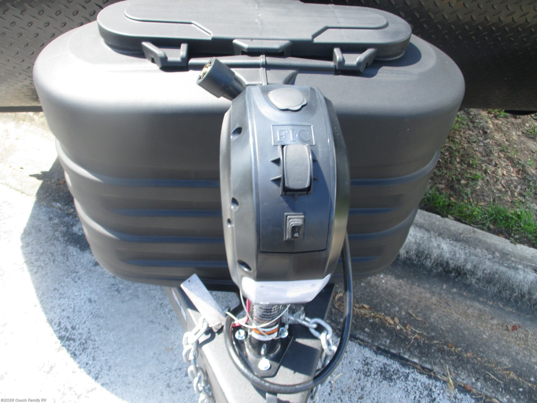 2026 Jayco Jay Flight SLX 262RLS - New Travel Trailer For Sale by Couch Family RV in Cross City, Florida features Roof Vents, Skylight, Air Conditioning, Exterior Speakers, Queen Bed