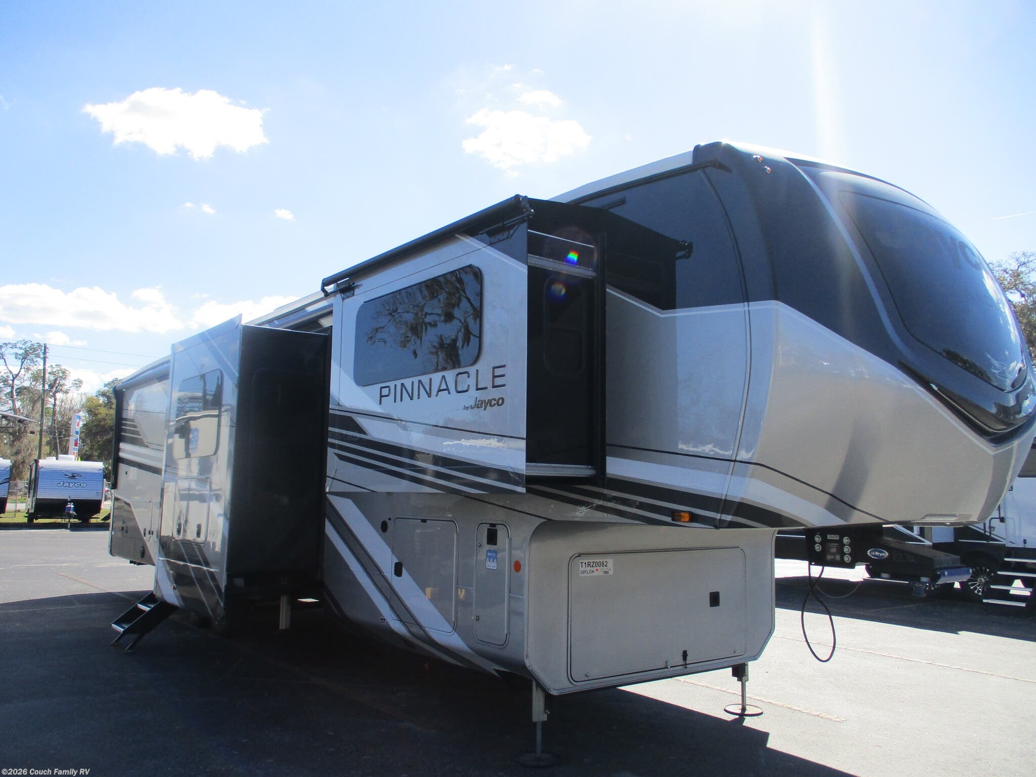 2026 Pinnacle 39FLOK by Jayco from Couch Family RV in Cross City, Florida