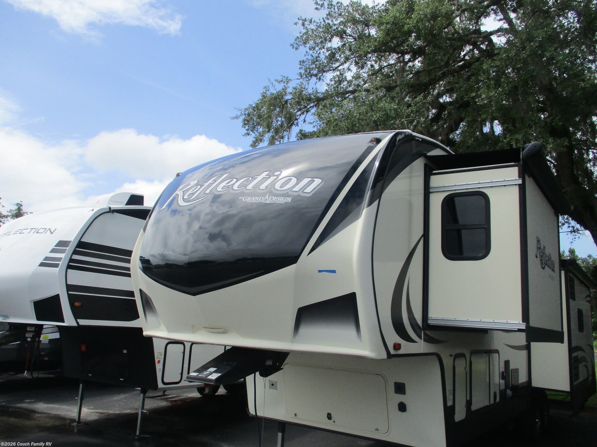 2019 Grand Design Reflection 337RLS - Used Fifth Wheel For Sale by Couch Family RV in Cross City, Florida features Rocker Recliner(s), Stove Top Burner, Exterior Speakers, Refrigerator, Insulated