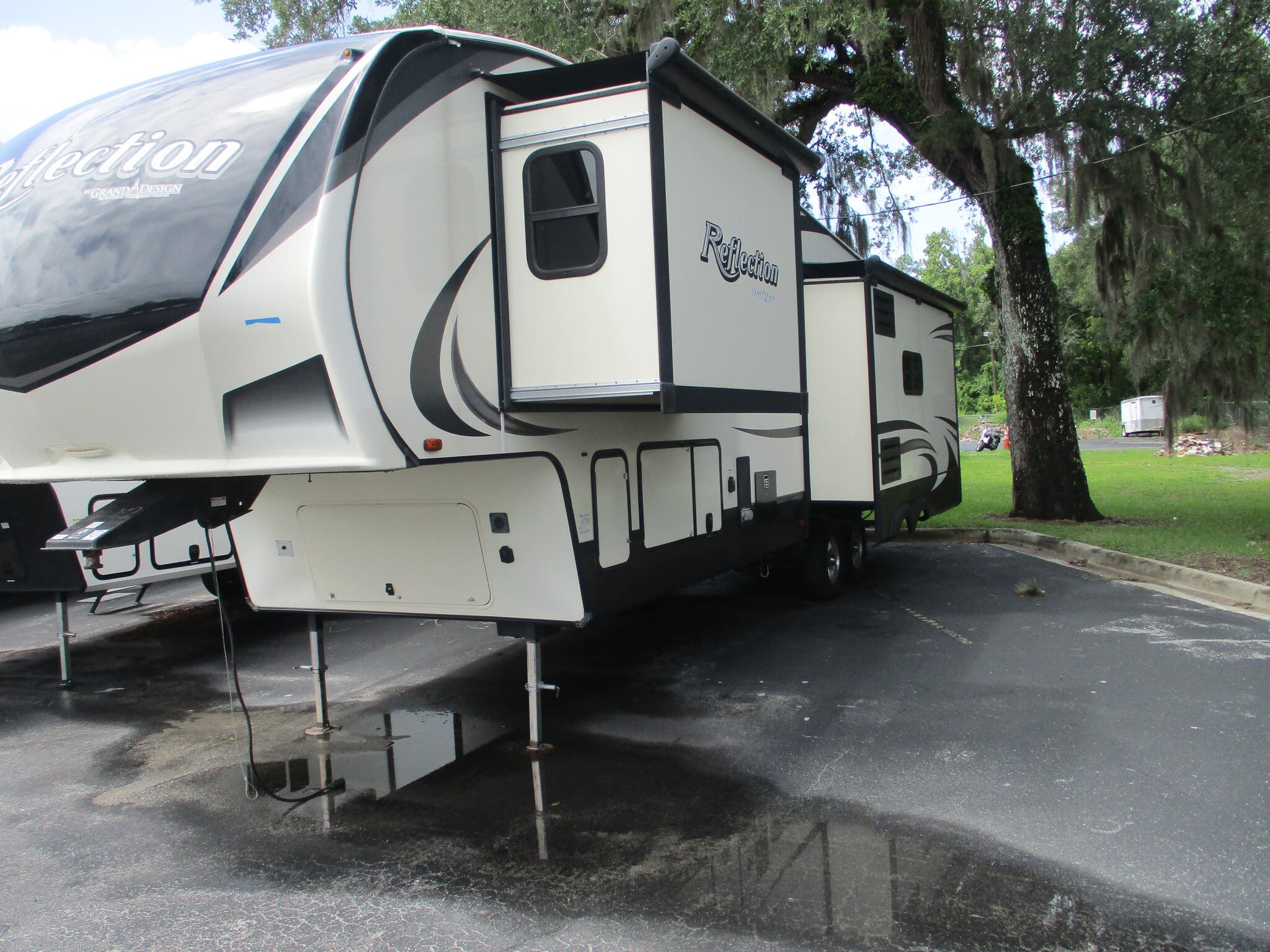 2019 Reflection 337RLS by Grand Design from Couch Family RV in Cross City, Florida