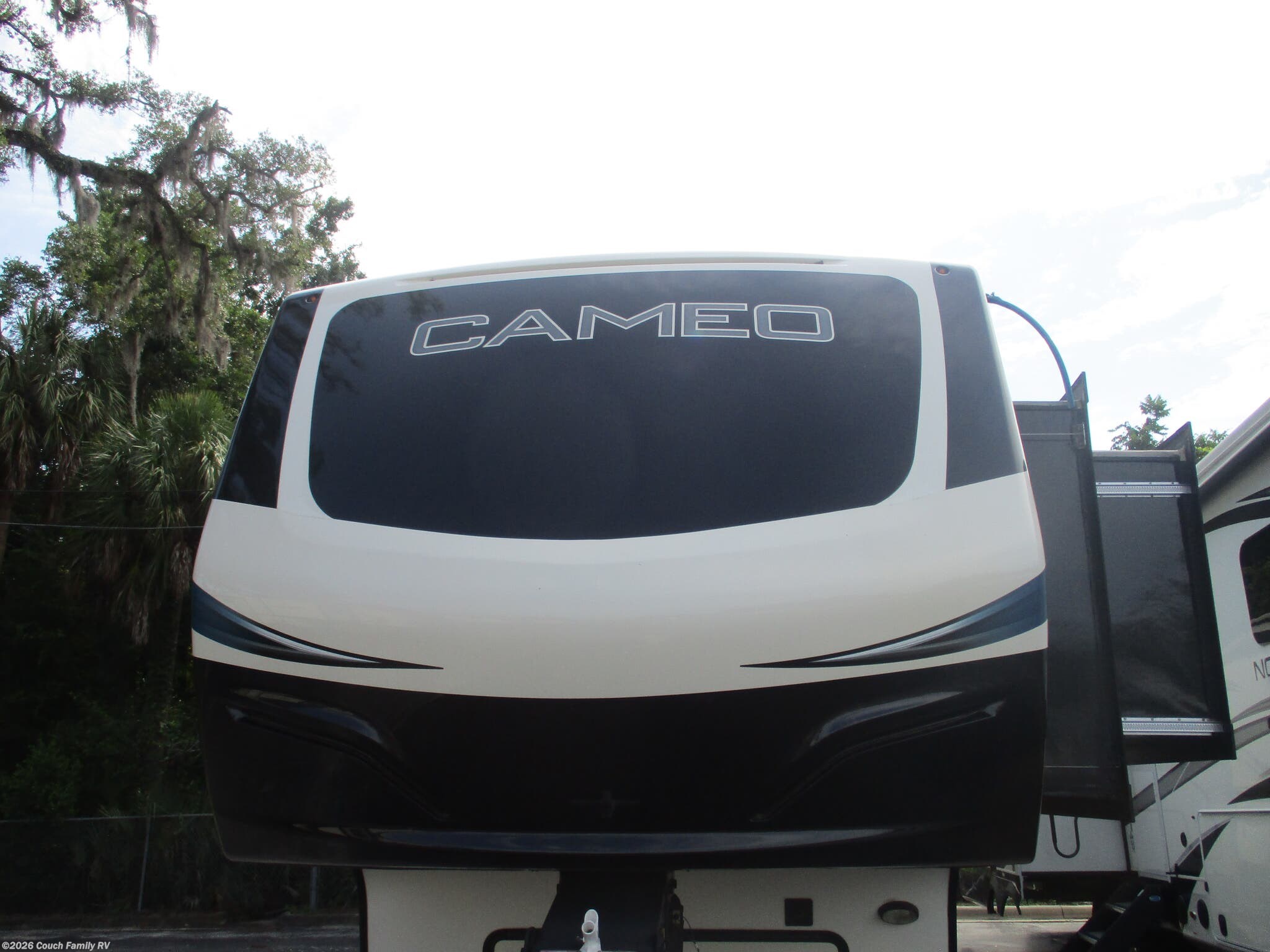 2020 CrossRoads Cameo CE-3891MK - Used Fifth Wheel For Sale by Couch Family RV in Cross City, Florida features Detachable, Converter, Dinette, Detachable Power Cord, Pantry