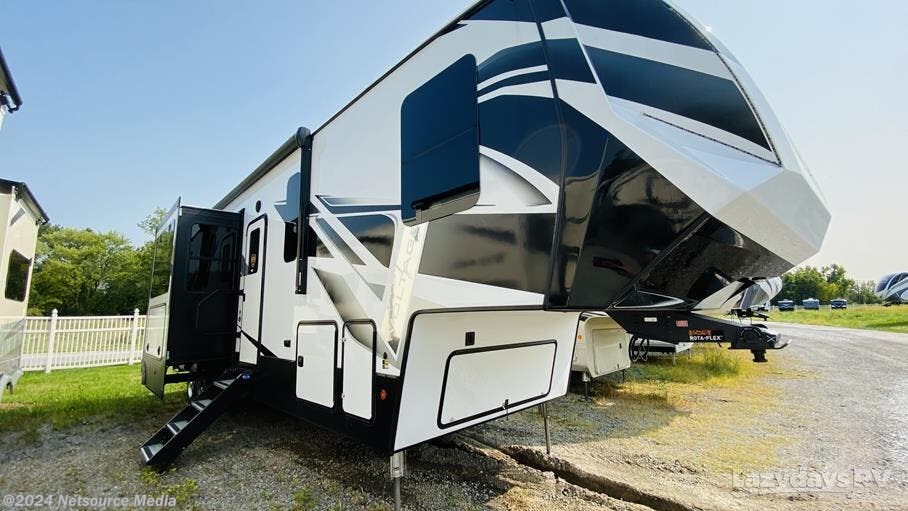 2022 Dutchmen Voltage 3845 RV for Sale in Elkhart, IN 46514 | 21107514 ...