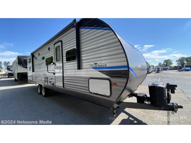 Used 2022 Coachmen Catalina Legacy 293QBCK available in Burns Harbor, Indiana