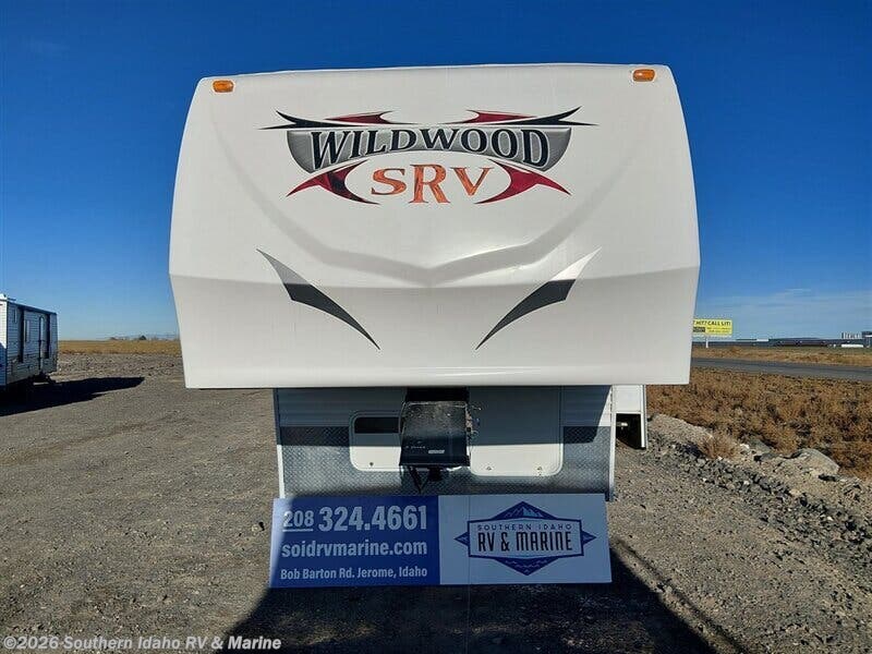 2013 Forest River Wildwood SRV F32SRV - Used Fifth Wheel For Sale by Southern Idaho RV & Marine in Jerome, Idaho