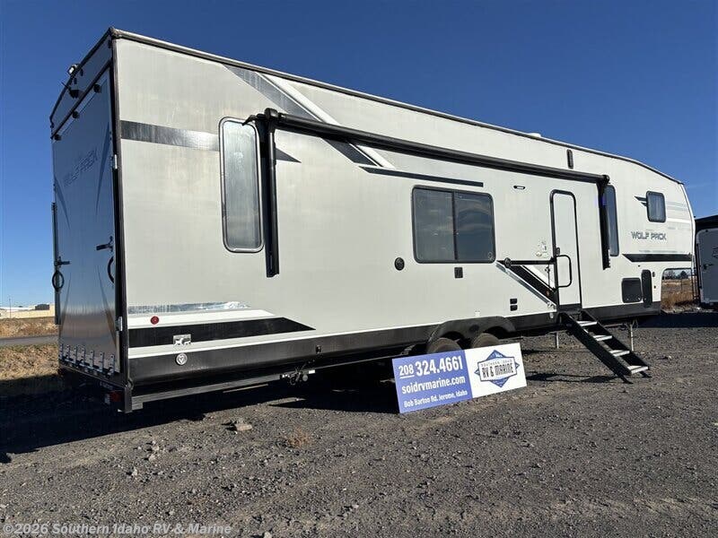 2021 Forest River Cherokee Wolf Pack 305PAC - Used Fifth Wheel For Sale by Southern Idaho RV & Marine in Jerome, Idaho