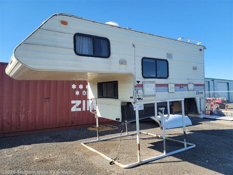 1993 Lance Squire - Used Truck Camper For Sale by Southern Idaho RV & Marine in Jerome, Idaho