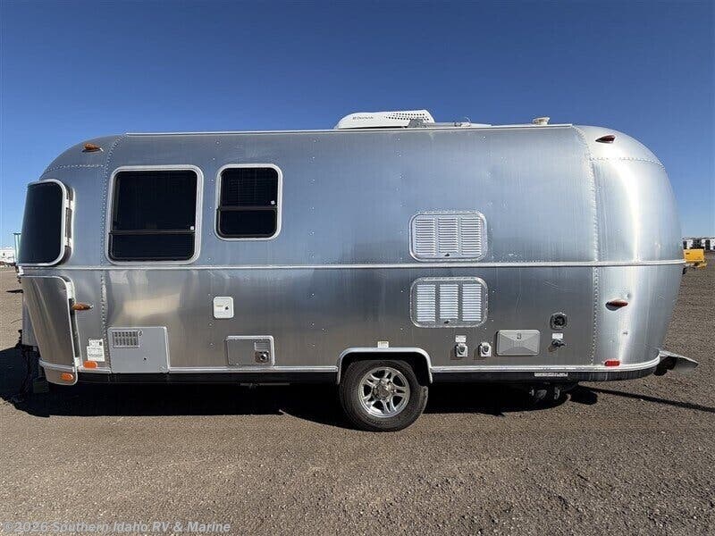 2015 Airstream Sport 22FB - Used Travel Trailer For Sale by Southern Idaho RV & Marine in Jerome, Idaho