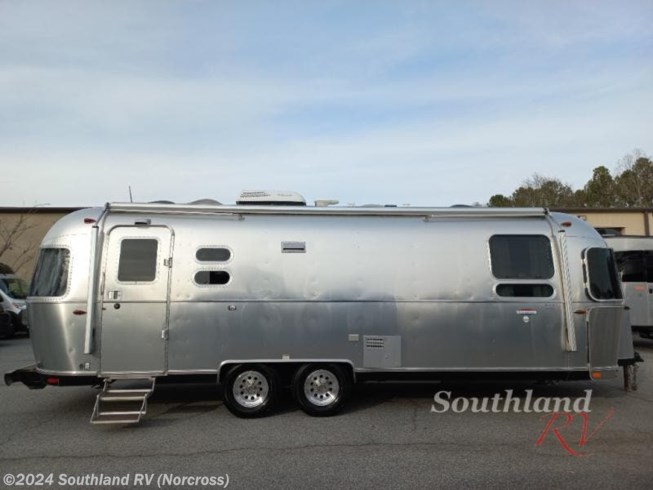 2017 International Serenity 27FB by Airstream from Southland RV in Norcross, Georgia
