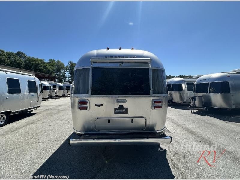 New 2026 Airstream Globetrotter 27FB Twin available in Norcross, Georgia