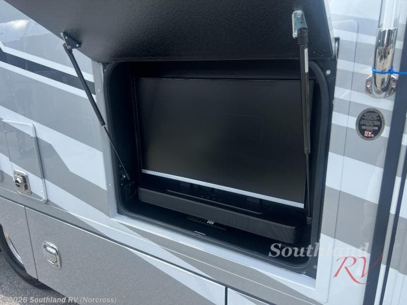 2025 Vienna 25DLN by Renegade RV from Southland RV in Norcross, Georgia